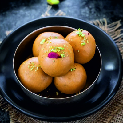 Besan mewa Laddu